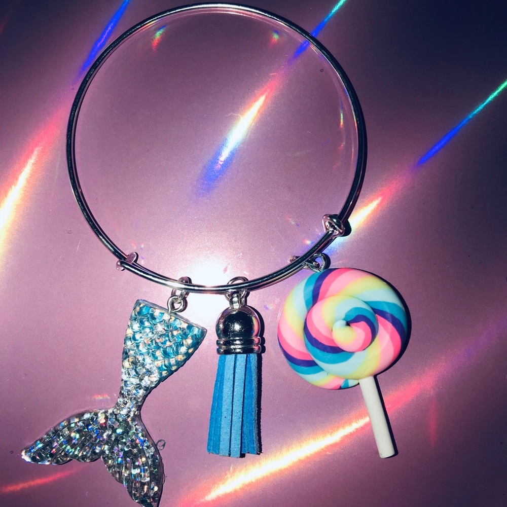 Charm bracelet